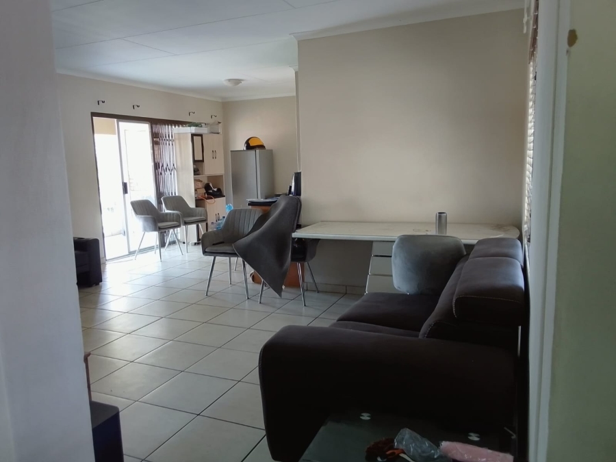 To Let 3 Bedroom Property for Rent in Waterkloof A H North West